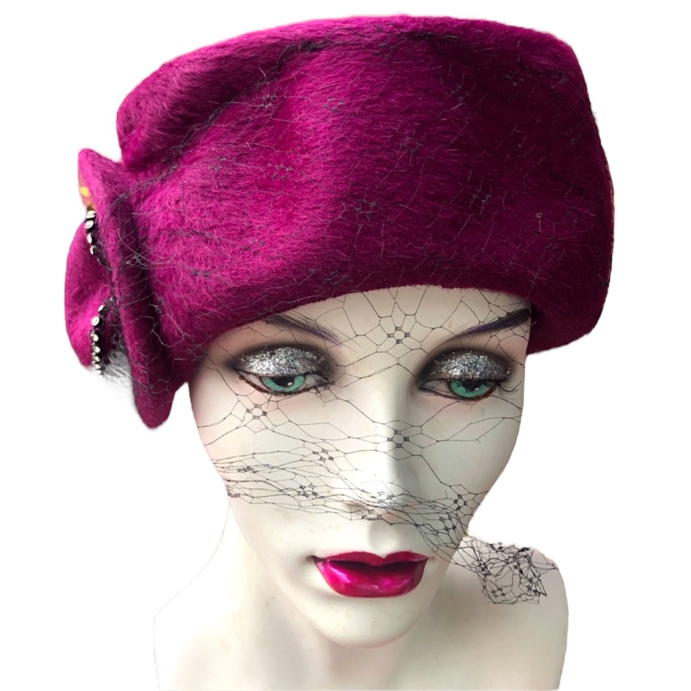 - Vintage 1960s felt purple cosmo hat beautiful
